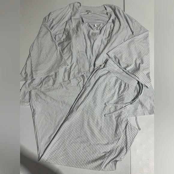 LAKE Maternity DreamModal Kimono Three-Piece Set in Fog - Picture 3 of 5